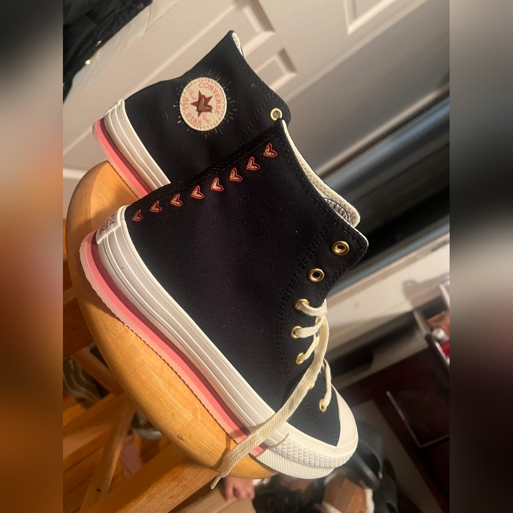 NIB Converse Eva lift high
